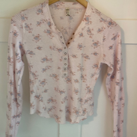 Free People t-shirt ( undershirt ) small - Picture 1 of 4